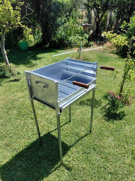 Grelhador Chapa Zincada 60x40 com pernas