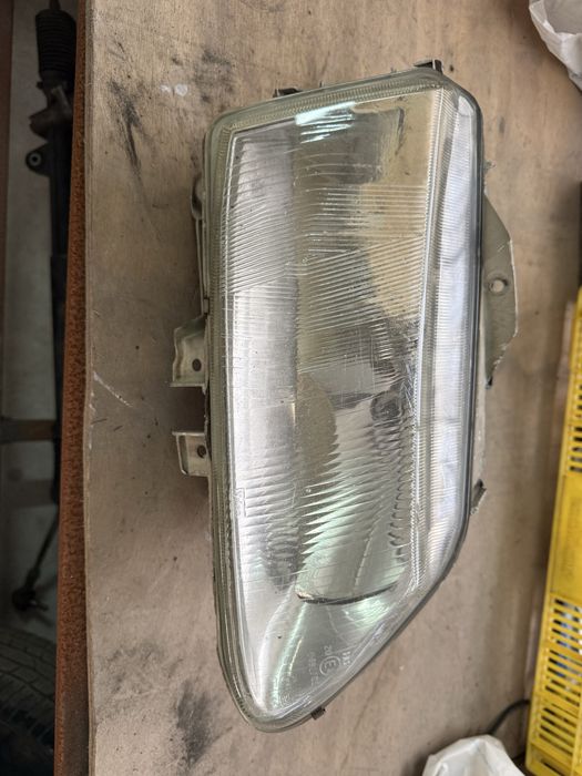 Valeo Right Headlight Assembly for Renault Laguna I / Espace III
