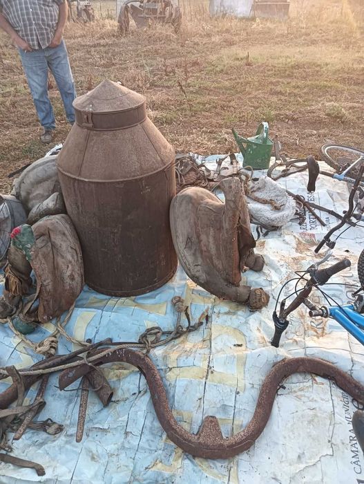Lote de equipamentos agrícolas