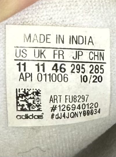 Adidas шлепанцы тапочки 46 размер пляжные белые