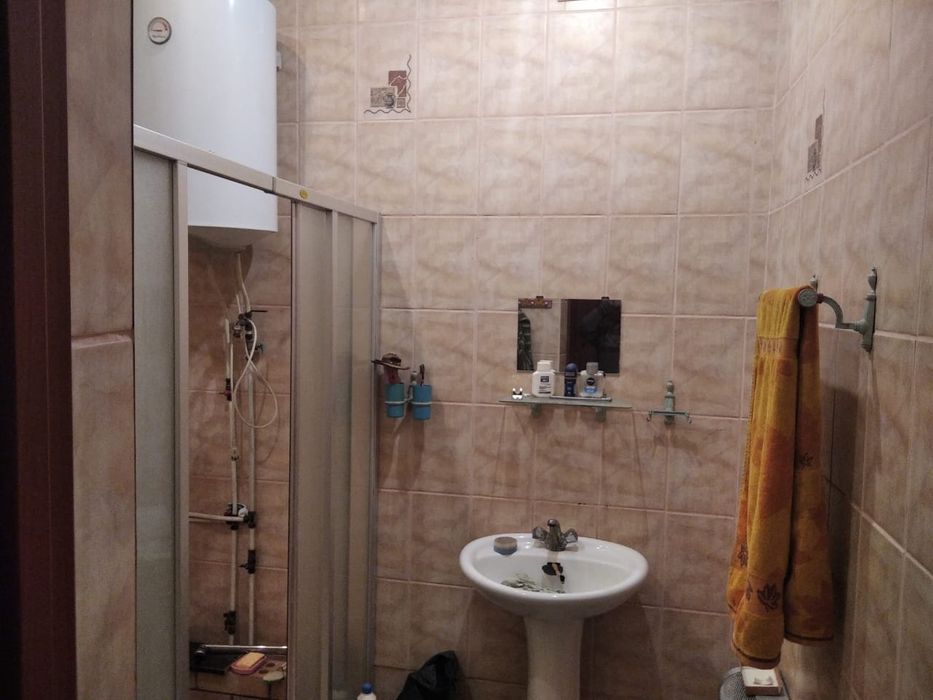 Продам дом недалеко от города, большой участок