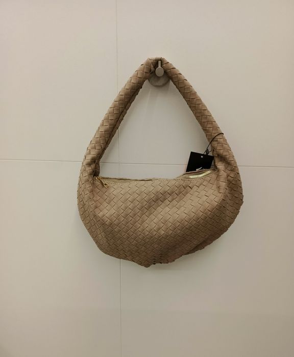Nowa beżowa torebka pleciona boho, typu bagietka, hobo