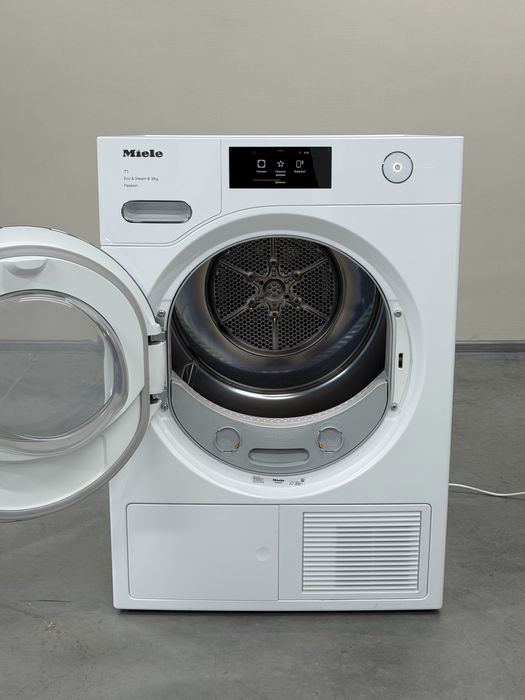 Сушильна машина Miele TWV 680 WP