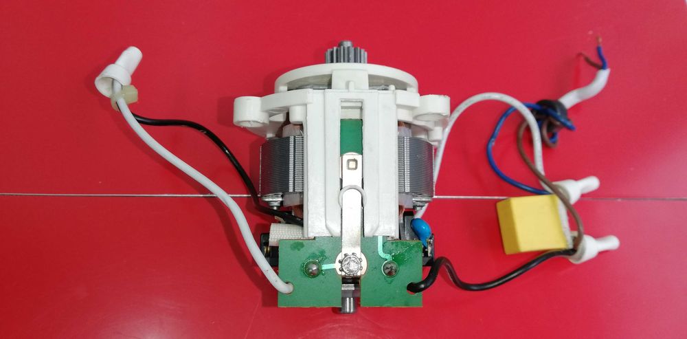 Измельчитель Delimano MC343 мотор электродвигатель 220V 200W в сборе