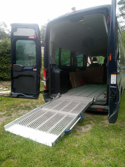 Ford Transit 2.2 2015 9os fajna baza na camper