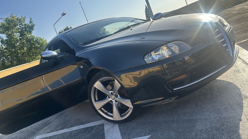Alfa Romeo GT 1.9 JTD Black Edition