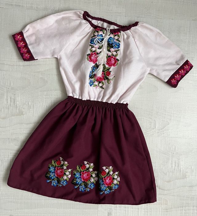 Плаття-вишиванка для дівчинки