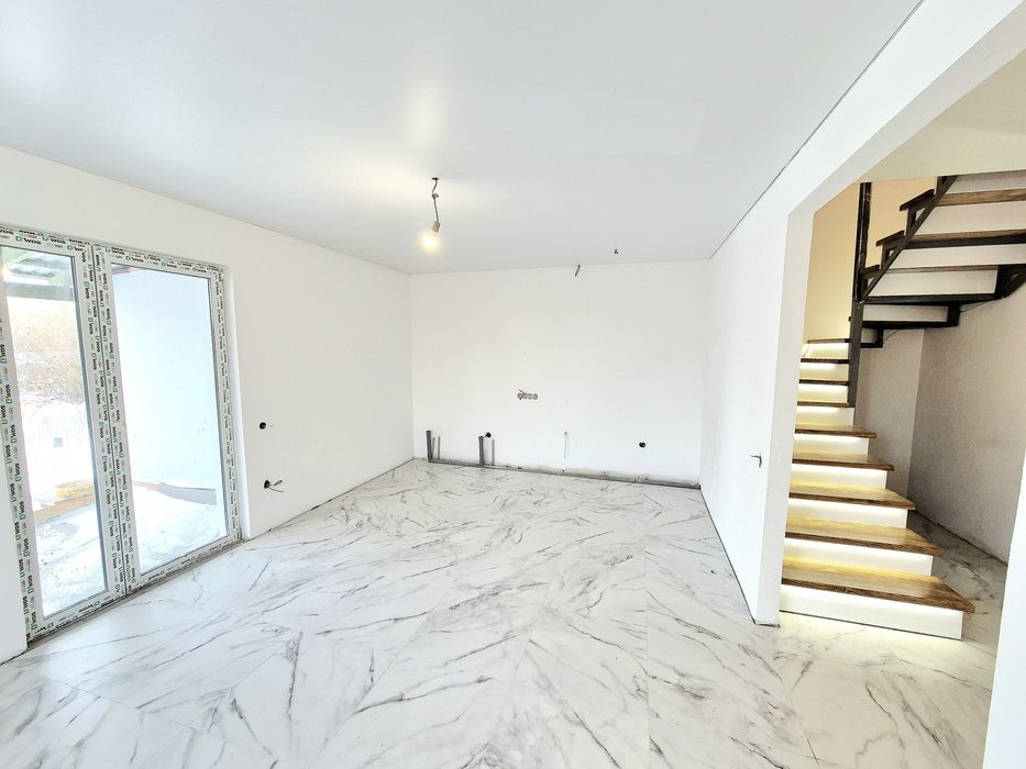 Новий будинок з ремонтом 2025 р вул. Корольова 100 кв.м 4 кімнати