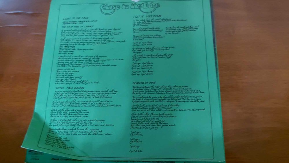 Yes – Close to the Edge (LP) – Gatefold + encarte letras