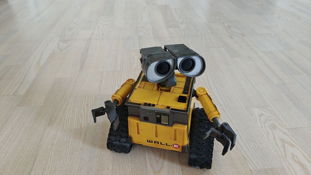 Робот walle disney pixar з пультом
