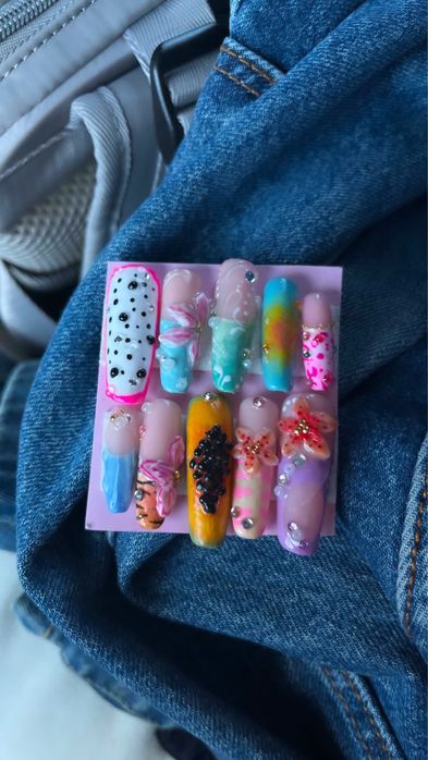 press on nails kwiatki