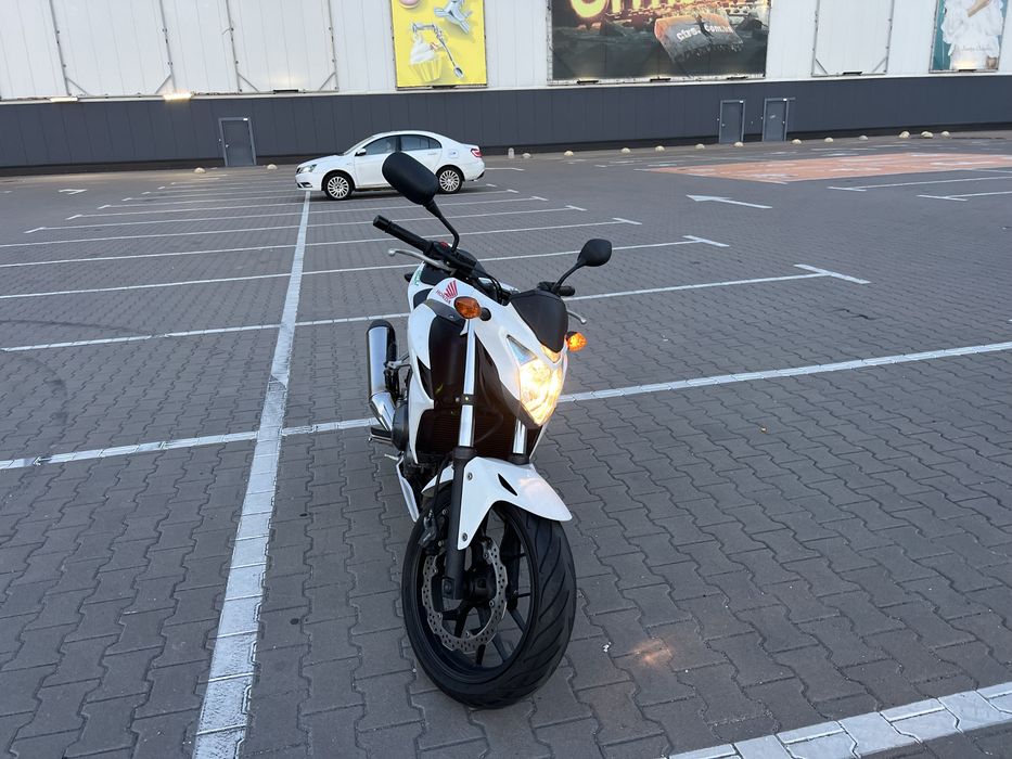 Продам мотоцикл Honda cb400f 2014 року