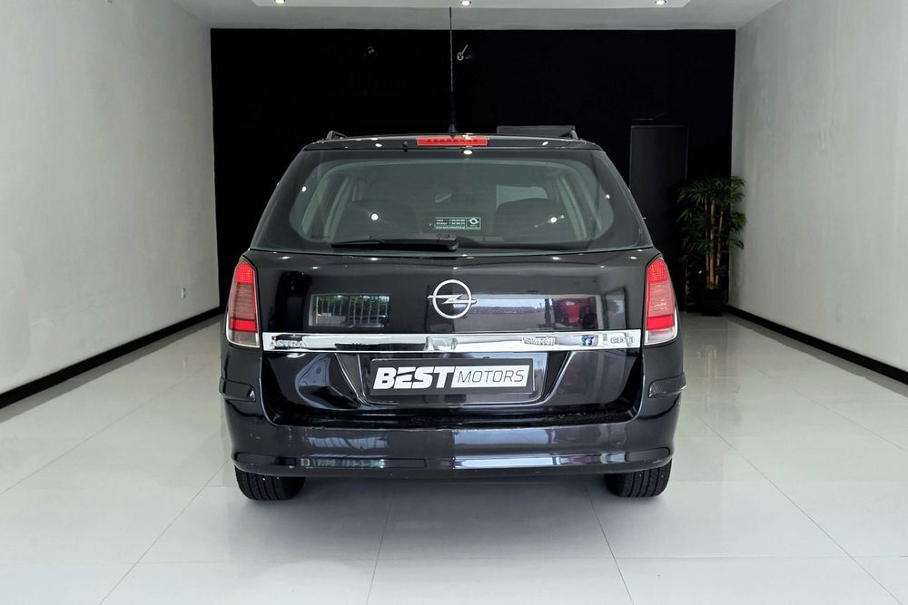 Opel Astra Caravan — fotografia 4