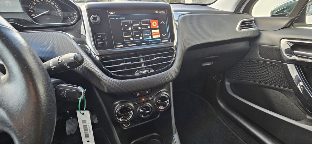 Peugeot 208 1.2 Vti 86 Cv Nacional