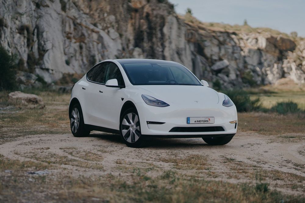 Tesla Model Y Long Range Dual Motor AWD