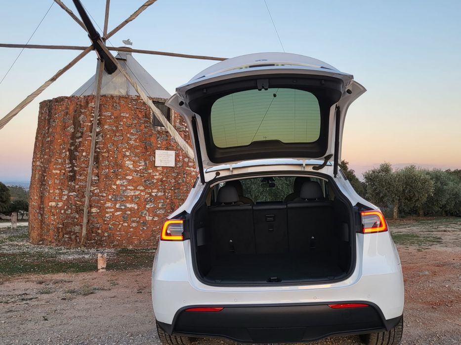 Tesla Model Y Long Range Dual Motor