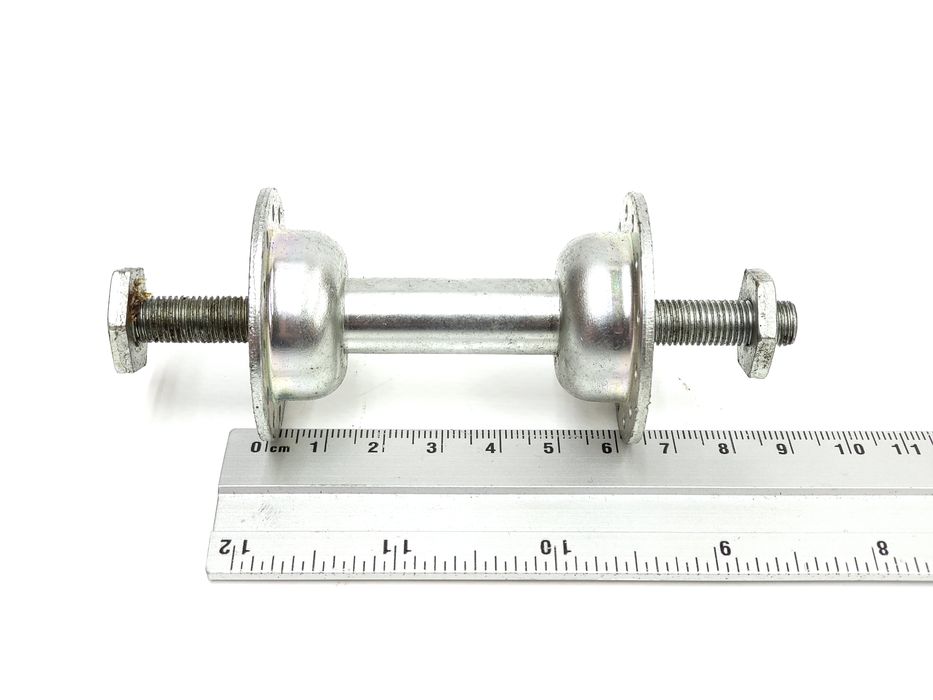 NOWA Piasta koła przód ZZR Romet Universal Tyler PRL 24 szprychy