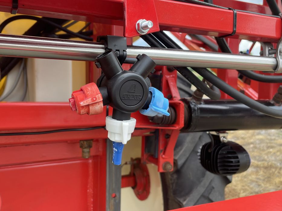 Opryskiwacz Bury Pelikan 2000 l 18m Hydraulik Komputer Bravo