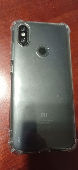 Смартфон Xiaomi Mi A2