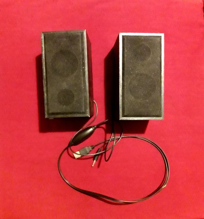 Колонки для компьютера (15см×8см×9см)