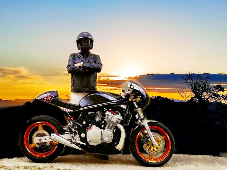 Suzuki Café Racer
