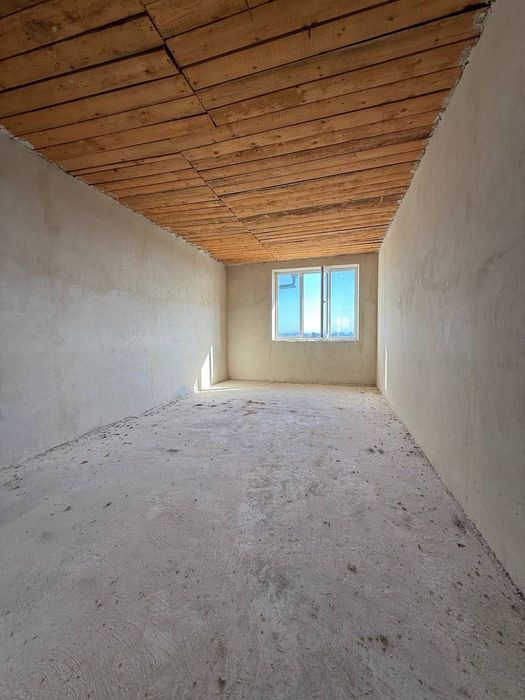 Видова 3-кімнатна в зданому будинку за 650$ за м2!