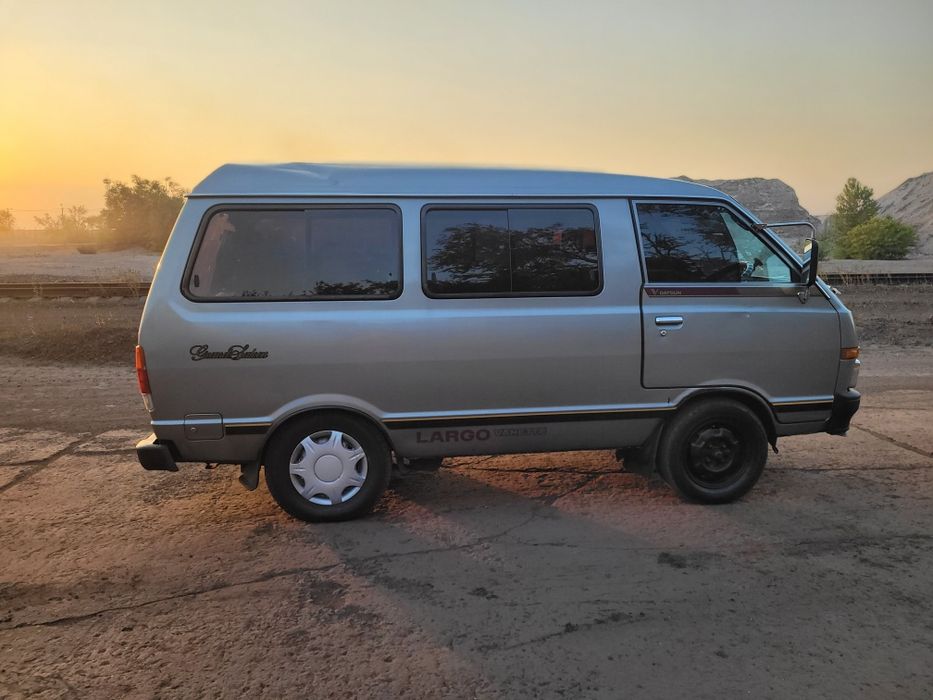 Nissan vanette 2.0 бензин механіка рама рисори
