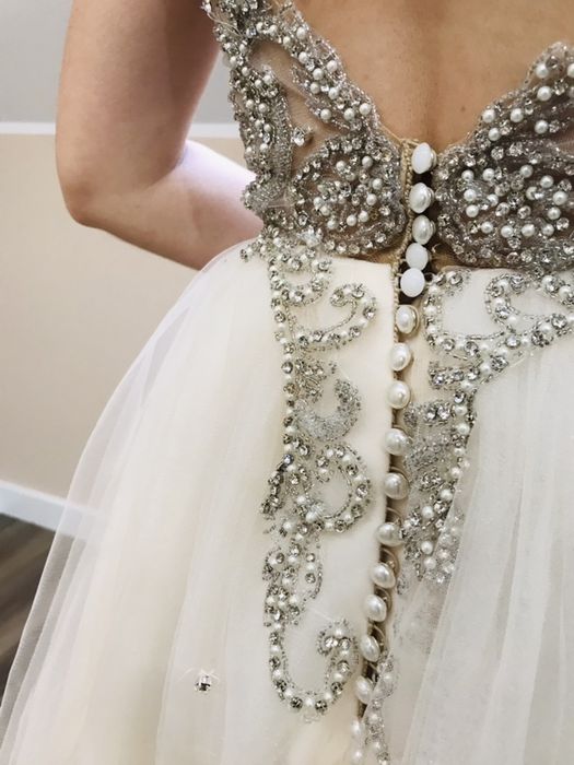 Suknia ślubna, gorset wysadzany kryształkami Svarowskiego