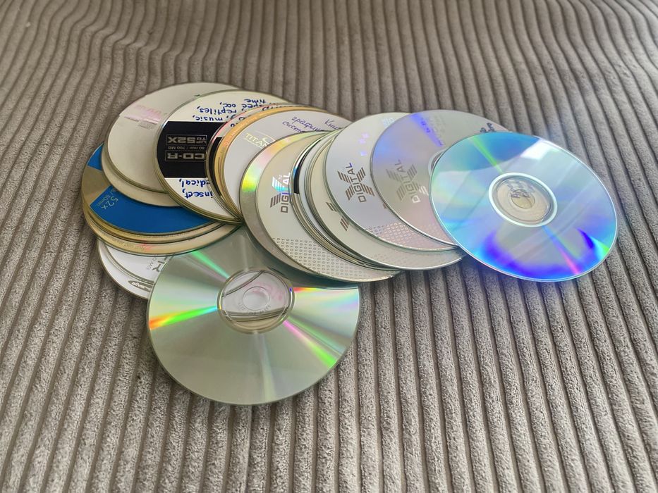 Віддам CD диски б/у