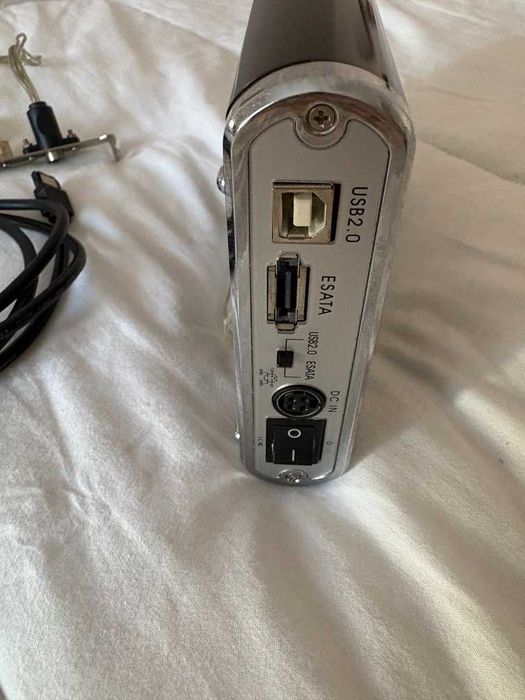 Conjunto de caixas A.C.Ryan eSata (6Gb/s) ou USB2.0 para HDD ou SSD