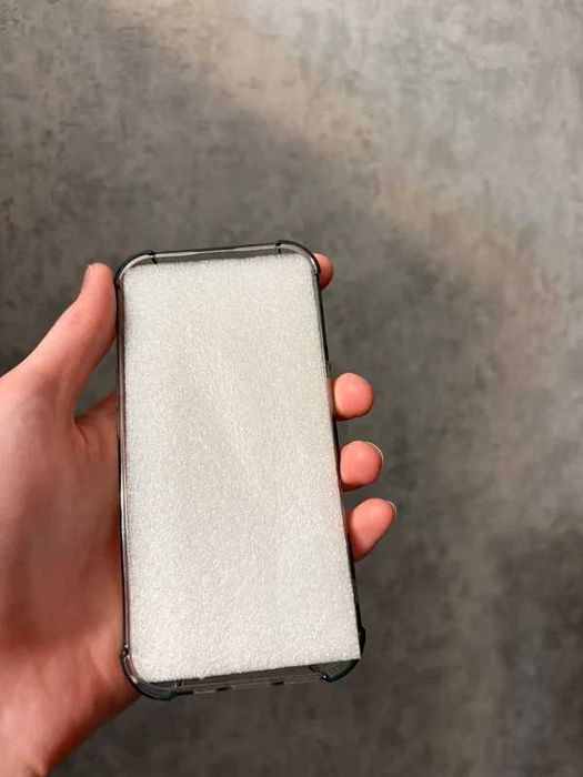 Sprzedam etui do IPhone 16