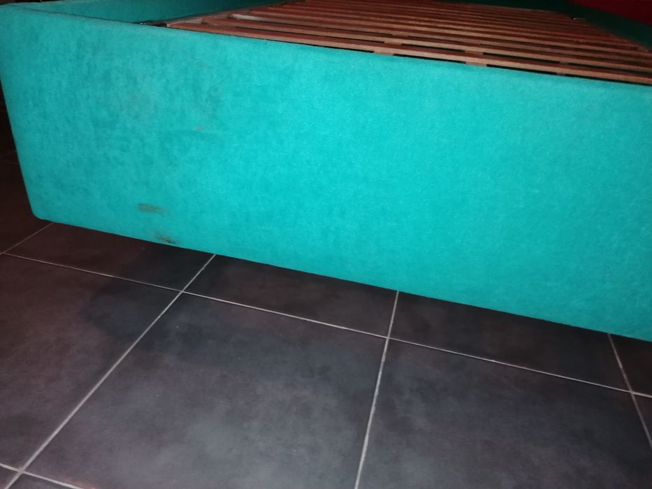 Cama estilo moderno + estrado