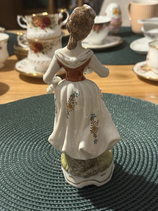 Porcelanowa dama