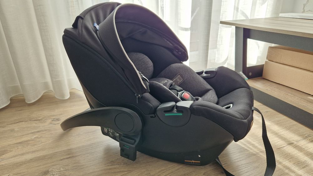 Cadeira auto / ovinho bebé (do nascimento aos 15 meses)