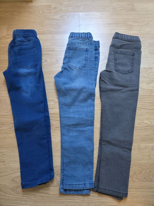 3 pary miękkich jeansów 110/116