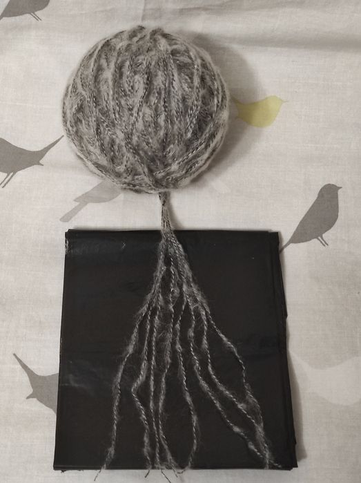 Пряжа пухнаста акрілова б/в