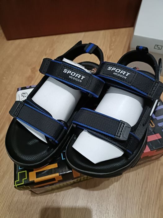 Sandálias criança NOVAS