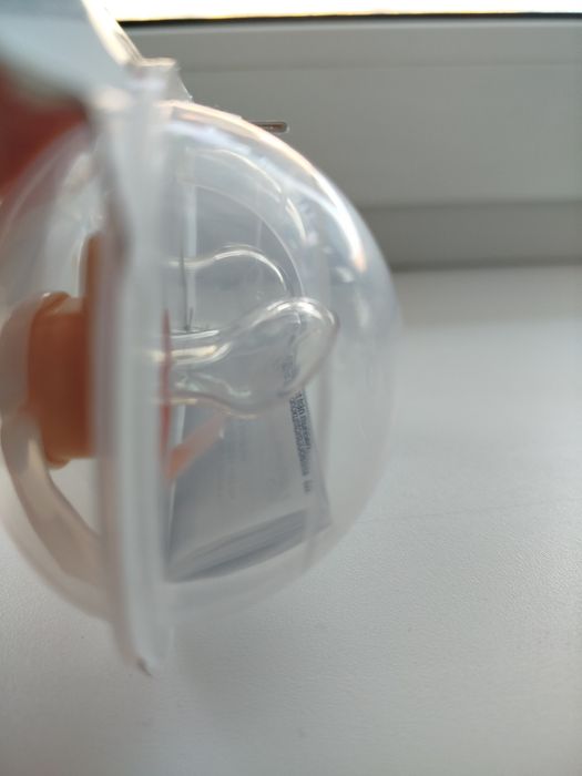 Пустушки фізіологічні (пустышки, соски) (0+, 6-18, 18+)