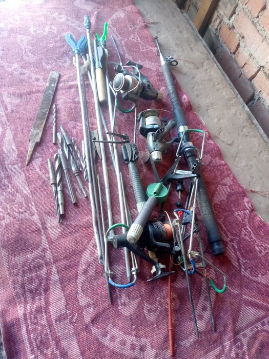 Продам старі речі різні