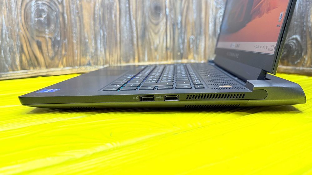 РОЗПРОДАЖ! Стильний Геймерський Ноутбук Dell Alienware M15 R6 /RTX 3070 8 GB /є Оплата Частинами