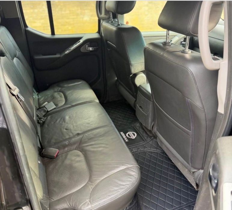 Nissan Navara D40 2.5 dci auto para peças todo o Material disponível envios em 24h