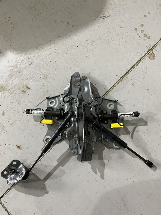 Петли капота BMW X5 G05 X6 G06 рестайл