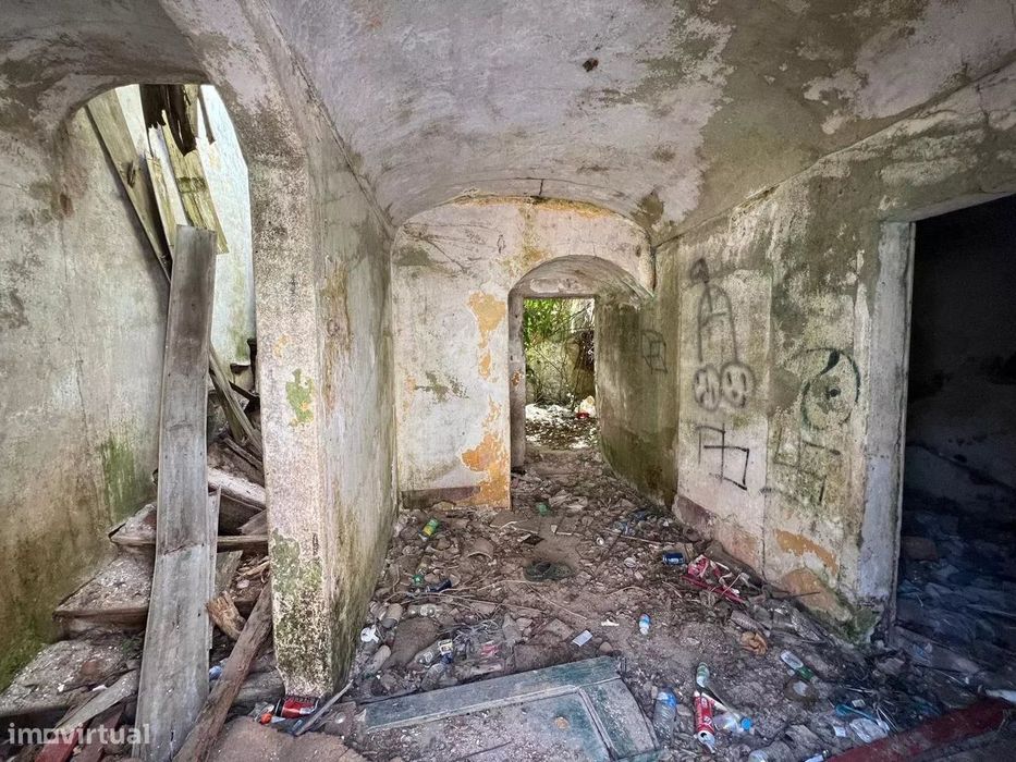 Moradia com 180m2 para reabilitar em Alcáçovas