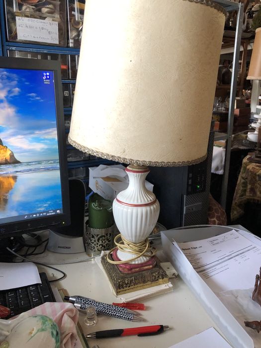 Peças antigas perfeitas candeeiros metal e porcelana