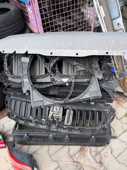 Pakiety części BMW różne zderzaki haki ślizgi lampy