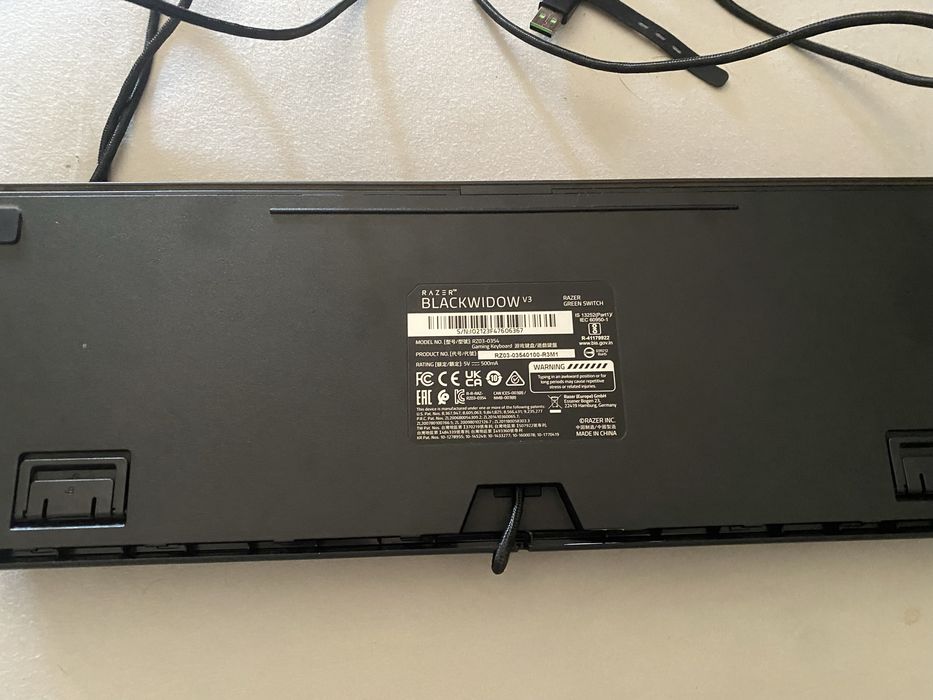 klawiatura black window v3 z zielonymy switchami
