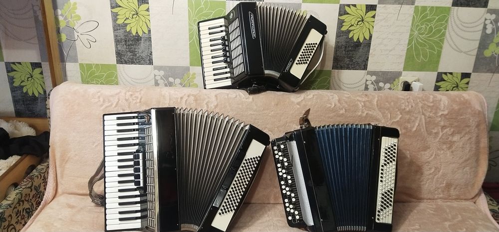 3/4 Тульський баян, красивий робочий.