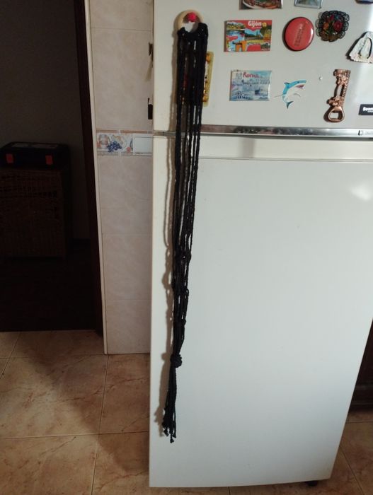 Suporte para plantas em macramé