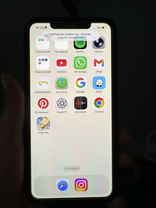 iPhone 11 Pro Max cinzento