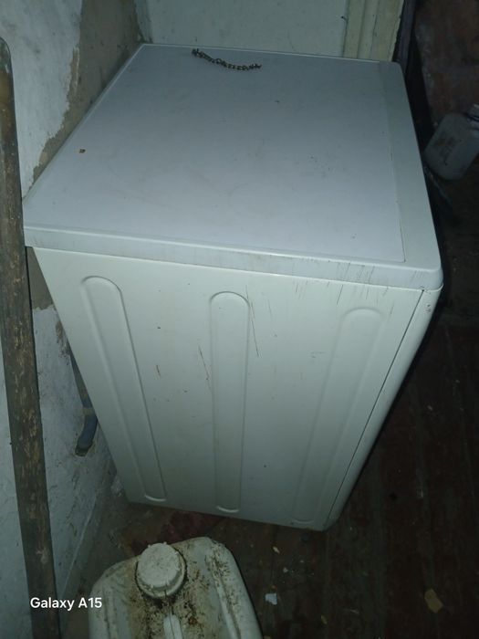 Продам пральну стіральну машинку автомат в гарному стані